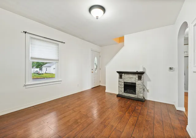 Photo 3 of Sale Pending at 221 Youville St, Manchester, NH 03102 | MLS# 5108518 | Listing updated on 2026-09-15