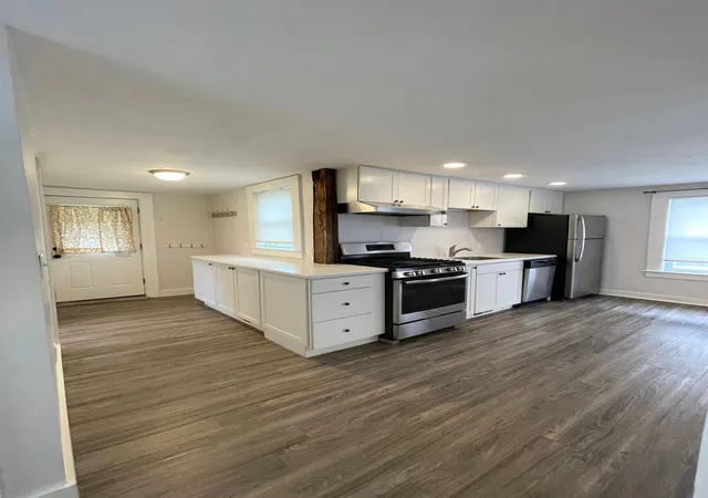 Photo 3 of Single family home for sale at 27 Pierce St, Dover, NH 03820 | MLS# 5108524 | Listing updated on 2026-09-07