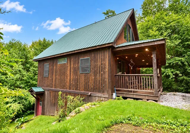 Photo 3 of Single family home for sale at 453 Marshall Rd, Duxbury, VT 05676 | MLS# 5108528 | Listing updated on 2026-09-07