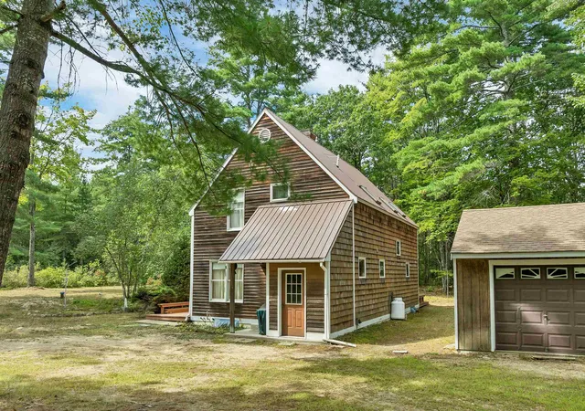 Photo 2 of Single family home for sale at 6 Laurel Rd, Center Ossipee, NH 03814 | MLS# 5108533 | Listing updated on 2026-09-14