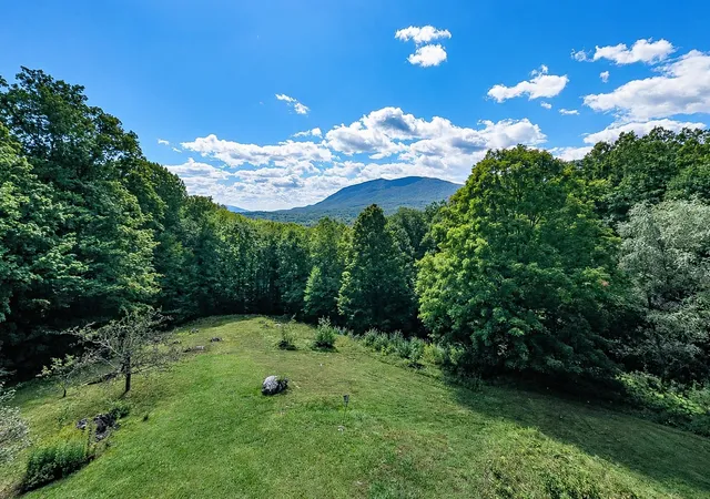 Photo 3 of Single family home for sale at 88 Windward S, Dorset, VT 05251 | MLS# 5108534 | Listing updated on 2026-09-24