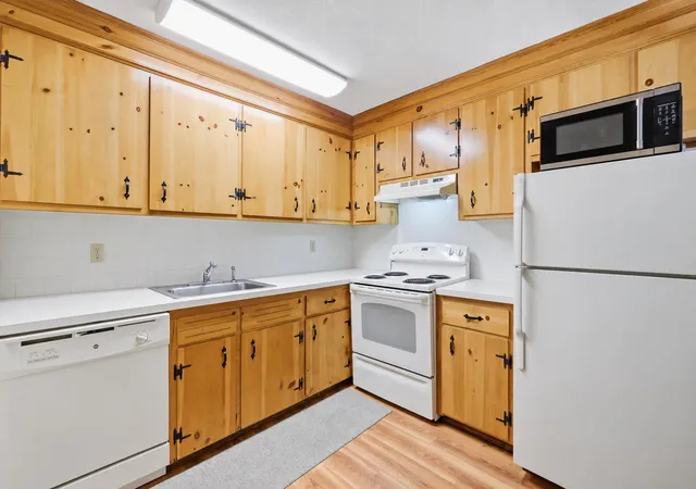 Photo 1 of House for sale at 16 Victoria Cir, Pelham, NH 03076 | MLS# 5108543 | Listing updated on 2026-10-27