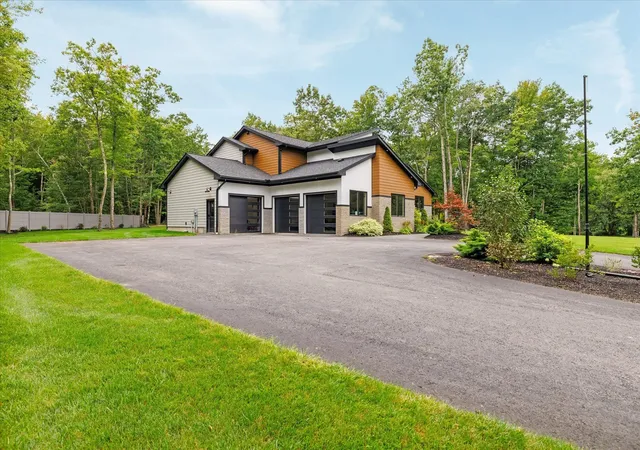 Photo 3 of Single family home for sale at 47 Old Military Rd, Rindge, NH 03461 | MLS# 5108549 | Listing updated on 2026-09-12