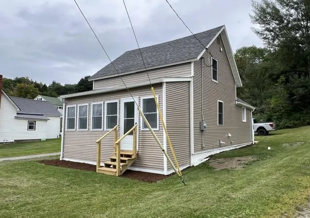 Photo 2 of Single family home for sale at 265 Glen Rd, Newport, VT 05855 | MLS# 5108558 | Listing updated on 2026-09-07