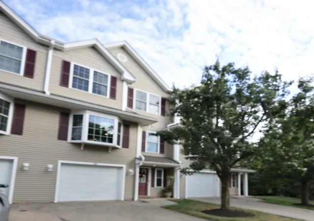 Photo 1 of Townhouse for sale at 76 Pear Tree Ln, Newmarket, NH 03857 | MLS# 5108563 | Listing updated on 2026-09-23