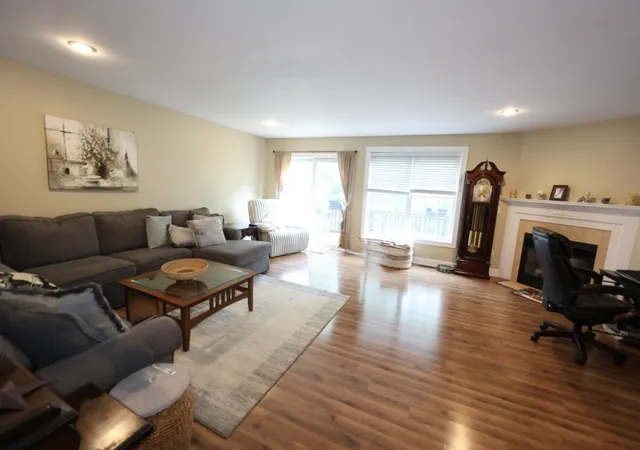 Photo 4 of Townhouse for sale at 76 Pear Tree Ln, Newmarket, NH 03857 | MLS# 5108563 | Listing updated on 2026-09-23
