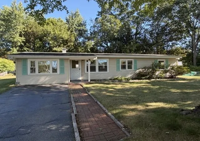 Photo 3 of Single family home for sale at 6 Sanborn Rd, Hampton, NH 03842 | MLS# 5108565 | Listing updated on 2026-09-26