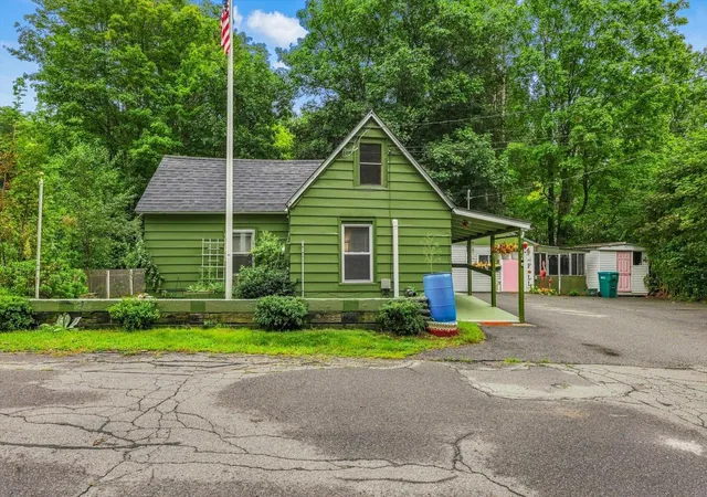 Photo 1 of Single family home for sale at 42 Upper Knight St, Keene, NH 03431 | MLS# 5108566 | Listing updated on 2026-09-11