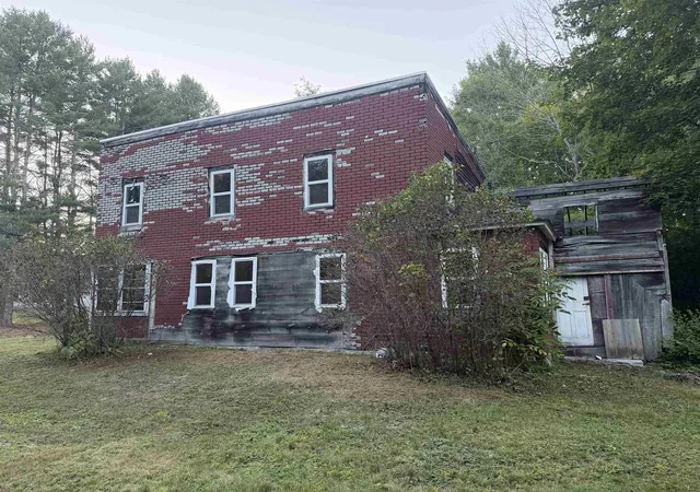 Photo 3 of Sale Pending at 198 Village Rd, Newbury, NH 03255 | MLS# 5108571 | Listing updated on 2026-09-15