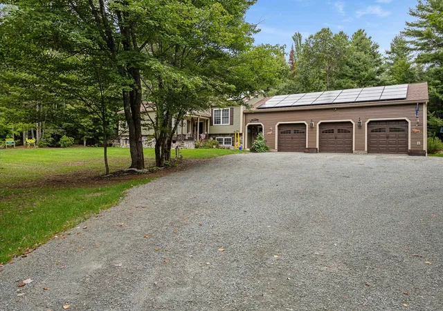 Photo 3 of Single family home for sale at 18 Stone Dr, Stark, NH 03582 | MLS# 5108572 | Listing updated on 2026-09-08