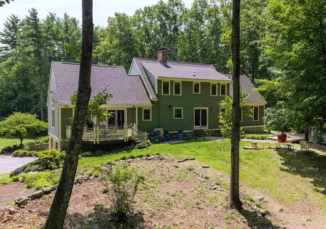 Photo 3 of Single family home for sale at 16 Thornton Ln, Lee, NH 03861 | MLS# 5108577 | Listing updated on 2026-09-13