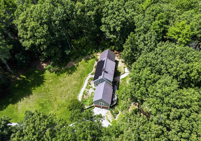 Photo 3 of Single family home for sale at 16 Thornton Ln, Lee, NH 03861 | MLS# 5108577 | Listing updated on 2026-10-16