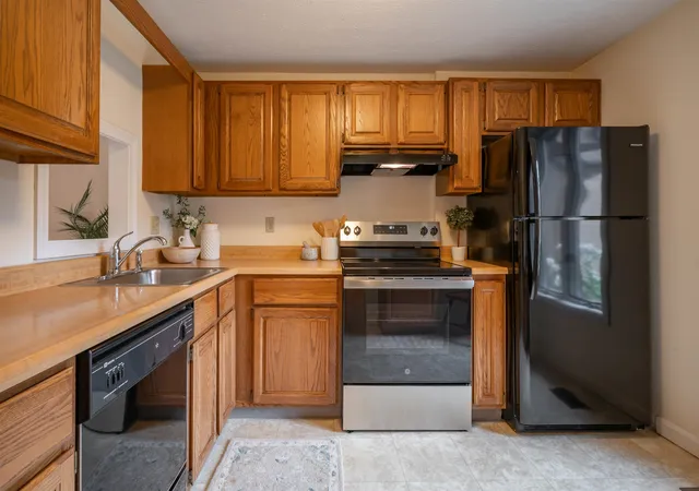 Photo 4 of Sale Pending at 4 Quarry Dr, Milford, NH 03055 | MLS# 5108582 | Listing updated on 2026-09-10