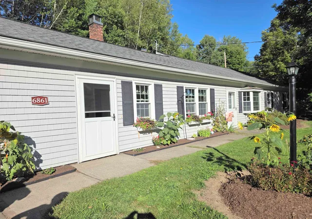Photo 1 of Single family home for sale at 6861 Vt Route 18, Saint Johnsbury, VT 05819 | MLS# 5108585 | Listing updated on 2026-09-17