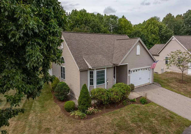 Photo 2 of Condo for sale at 7 Country Ln, East Kingston, NH 03827 | MLS# 5108591 | Listing updated on 2026-09-08