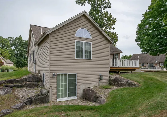 Photo 3 of Condo for sale at 7 Country Ln, East Kingston, NH 03827 | MLS# 5108591 | Listing updated on 2026-09-08