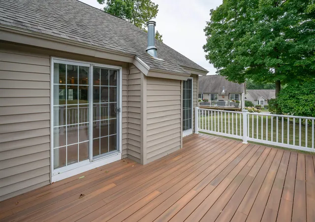 Photo 4 of Condo for sale at 7 Country Ln, East Kingston, NH 03827 | MLS# 5108591 | Listing updated on 2026-09-08