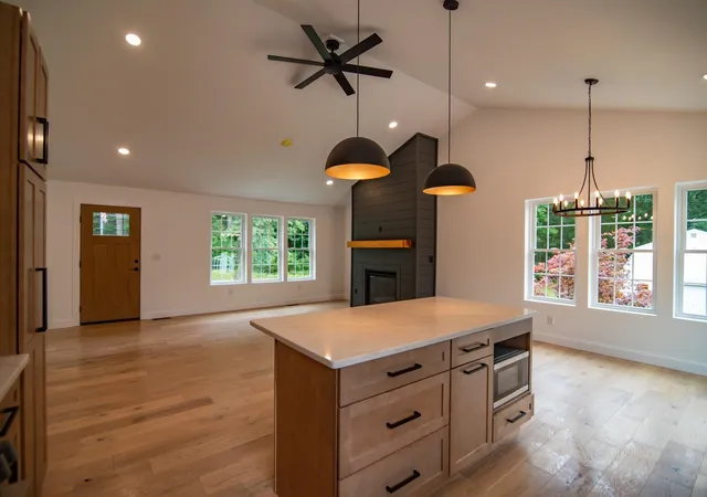 Photo 4 of Single family home for sale at 18 Pomp Rd, Chester, NH 03036 | MLS# 5108594 | Listing updated on 2026-09-20