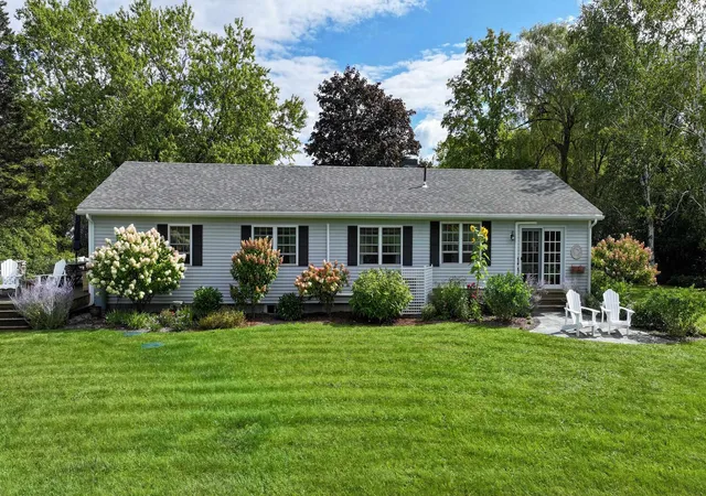 Photo 4 of Sale Pending at 922 Happy Valley Rd, Middlebury, VT 05753 | MLS# 5108596 | Listing updated on 2026-09-17