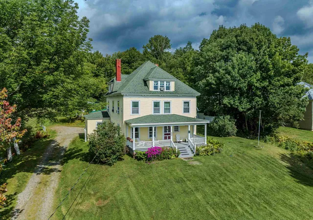 Photo 2 of Single family home for sale at 771 Presidential Hwy, Jefferson, NH 03583 | MLS# 5108601 | Listing updated on 2026-10-01