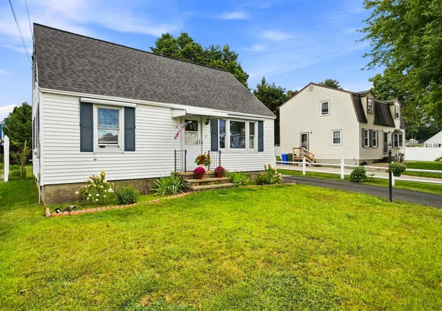 Photo 2 of Sale Pending at 21 Woodbine Ave, Manchester, NH 03109 | MLS# 5108603 | Listing updated on 2026-09-12