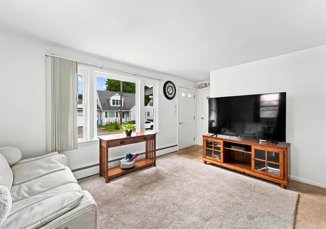 Photo 4 of Sale Pending at 21 Woodbine Ave, Manchester, NH 03109 | MLS# 5108603 | Listing updated on 2026-09-12