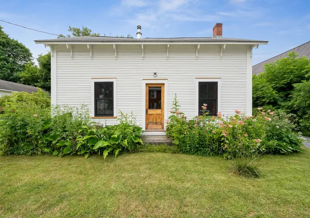Photo 1 of Sale Pending at 8 Short St, Vergennes, VT 05491 | MLS# 5108605 | Listing updated on 2026-09-16