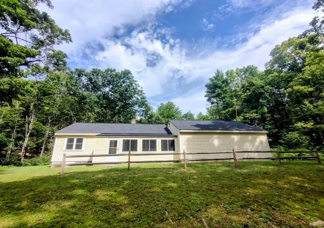 Photo 3 of Single family home for sale at 87 Foothills Rd, South Sutton, NH 03273 | MLS# 5108616 | Listing updated on 2026-09-17