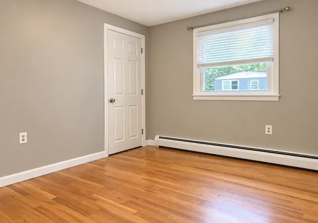 Photo 4 of Single family home for sale at 26 Bigwood Dr, Merrimack, NH 03054 | MLS# 5108618 | Listing updated on 2026-09-16