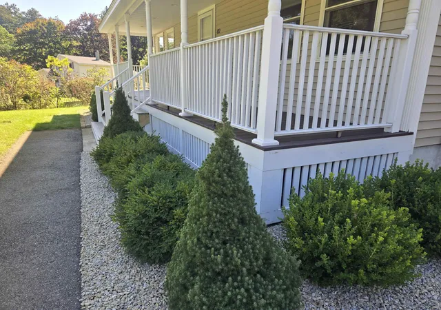 Photo 4 of Single family home for sale at 82 Dutton Rd, Pelham, NH 03076 | MLS# 5108619 | Listing updated on 2026-10-13