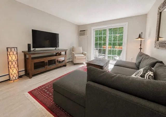 Photo 2 of Condo for sale at 512 White Cedar Blvd, Portsmouth, NH 03801 | MLS# 5108624 | Listing updated on 2026-09-10