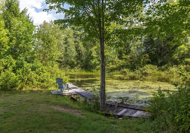 Photo 3 of Single family home for sale at 7 Northwood Lake Rd, Deerfield, NH 03037 | MLS# 5108627 | Listing updated on 2026-09-08
