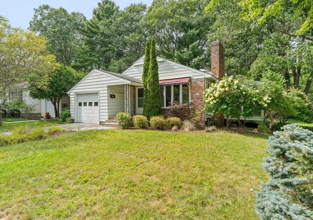 Photo 2 of Single family home for sale at 106 Killarney Rd, Burlington, VT 05408 | MLS# 5108635 | Listing updated on 2026-09-11