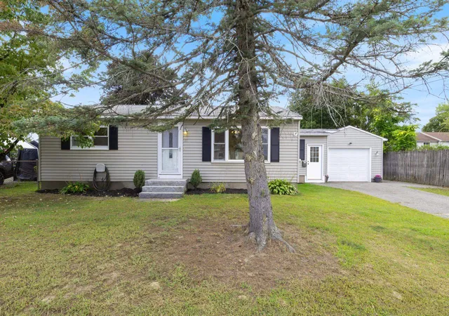 Photo 1 of Single family home for sale at 27 Ritter St, Nashua, NH 03060 | MLS# 5108638 | Listing updated on 2026-09-15