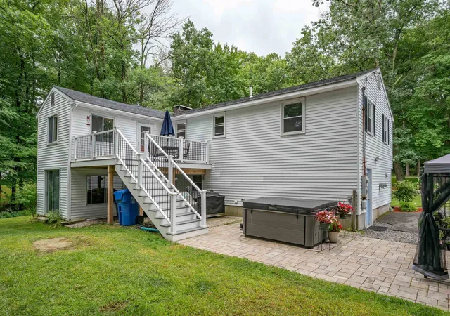 Photo 2 of Sale Pending at 72 Hovey Rd, Londonderry, NH 03053 | MLS# 5108639 | Listing updated on 2026-09-17