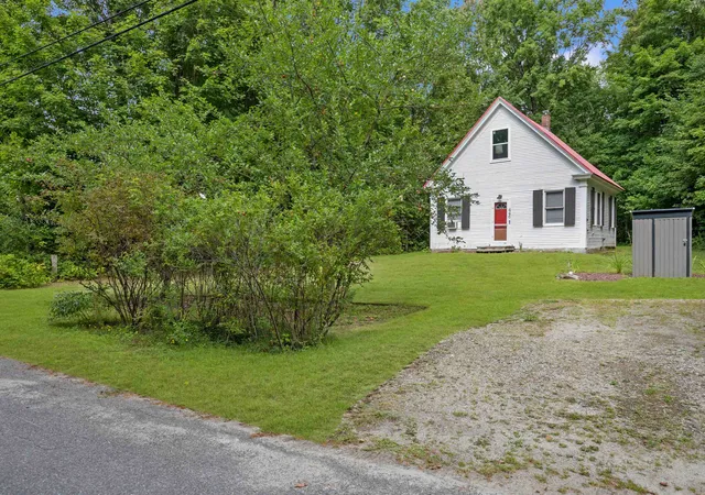 Photo 2 of Single family home for sale at 446 Parker Rd, Carroll, NH 03598 | MLS# 5108646 | Listing updated on 2026-09-08