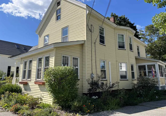 Photo 2 of Single family home for sale at 84 Pillsbury St, Concord, NH 03301 | MLS# 5108655 | Listing updated on 2026-09-16