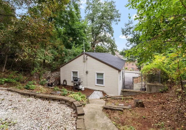 Photo 2 of Single family home for sale at 786 Mammoth Rd, Manchester, NH 03104 | MLS# 5108663 | Listing updated on 2026-09-16