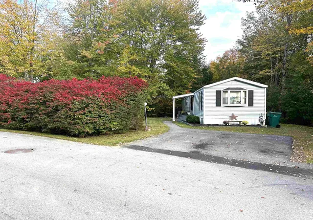 Manufactured home for sale at 17 Brownstone Ln, Rochester, NH 03867 | MLS# 5108672