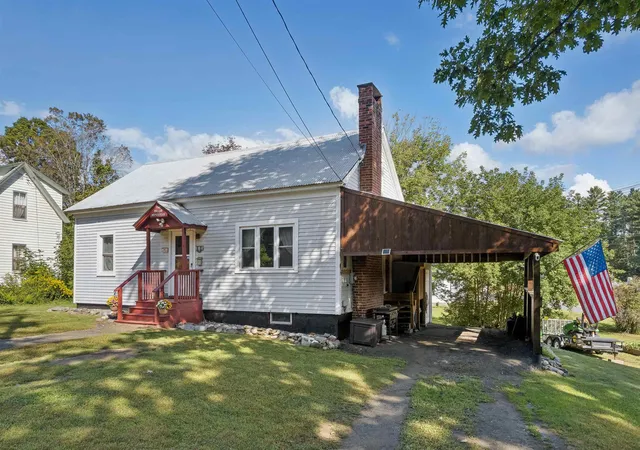 Photo 2 of Single family home for sale at 3 Fairview St, Randolph, VT 05060 | MLS# 5108681 | Listing updated on 2026-09-21