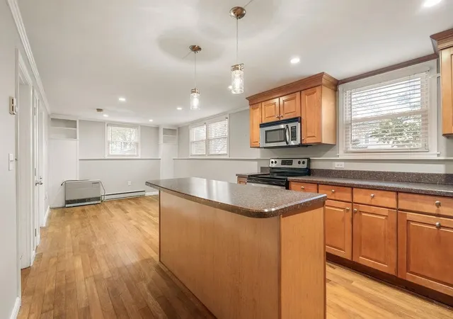 Photo 4 of Townhouse for sale at 140 Cass St #1, Portsmouth, NH 03801 | MLS# 5108689 | Listing updated on 2026-09-28