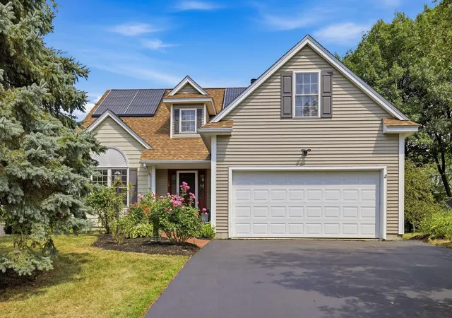 Photo 1 of Single family home for sale at 16 Dunlin Way, Portsmouth, NH 03801 | MLS# 5108691 | Listing updated on 2026-09-29