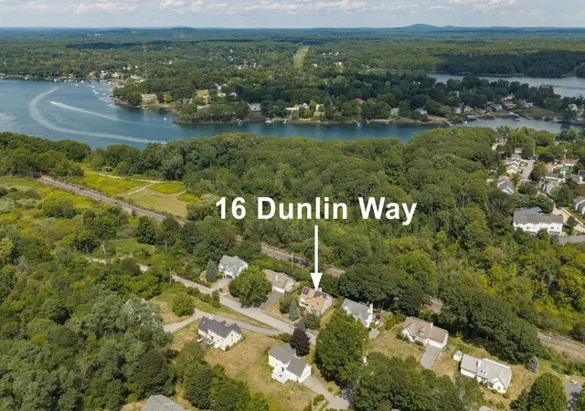 Photo 4 of Single family home for sale at 16 Dunlin Way, Portsmouth, NH 03801 | MLS# 5108691 | Listing updated on 2026-09-29