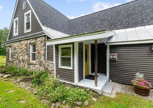 Photo 3 of Single family home for sale at 23 Covey Rd, Underhill, VT 05489 | MLS# 5108700 | Listing updated on 2026-09-28