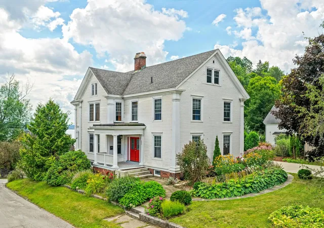 Photo 1 of Single family home for sale at 152 2nd Street, Newport, VT 05855 | MLS# 5108701 | Listing updated on 2026-09-10