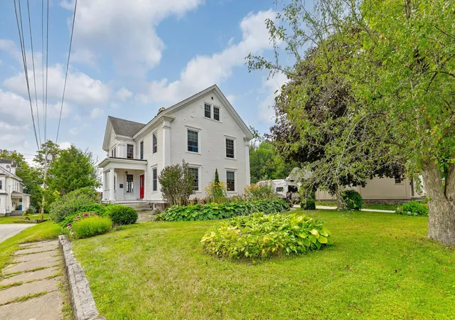 Photo 4 of Single family home for sale at 152 2nd Street, Newport, VT 05855 | MLS# 5108701 | Listing updated on 2026-09-10