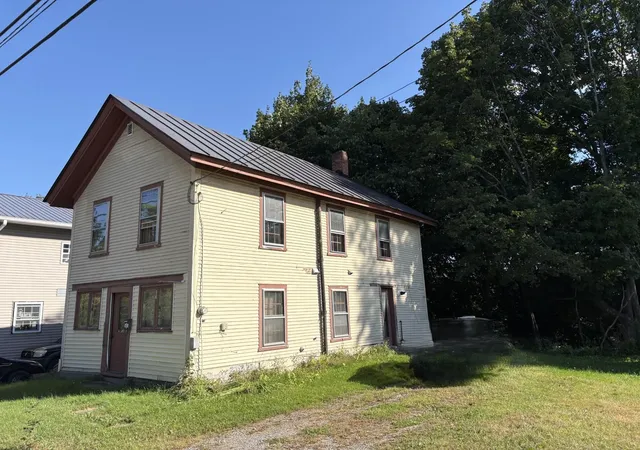 Photo 3 of Single family home for sale at 81 Vine St, Northfield, VT 05663 | MLS# 5108714 | Listing updated on 2026-09-10