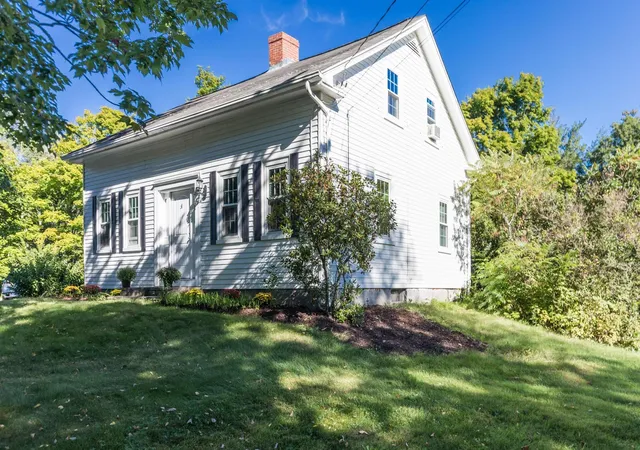 Photo 2 of Single family home for sale at 272 Old Concord Turnpike, Barrington, NH 03825 | MLS# 5108716 | Listing updated on 2026-09-09