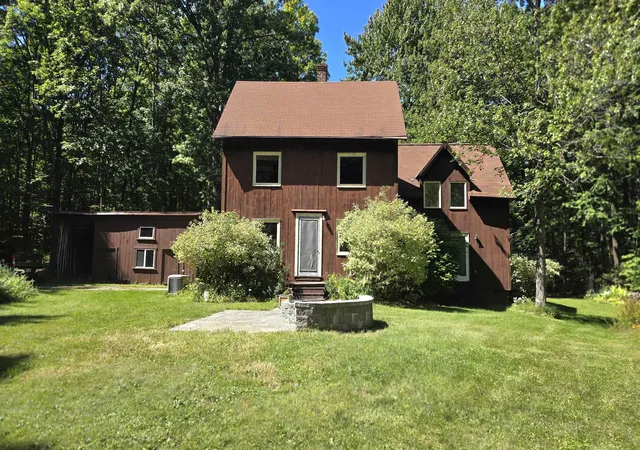Single family home for sale at 11 Rangeway Rd, Deering, NH 03244 | MLS# 5108727