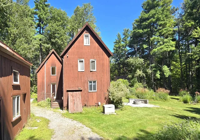 Photo 3 of Single family home for sale at 11 Rangeway Rd, Deering, NH 03244 | MLS# 5108727 | Listing updated on 2026-09-08